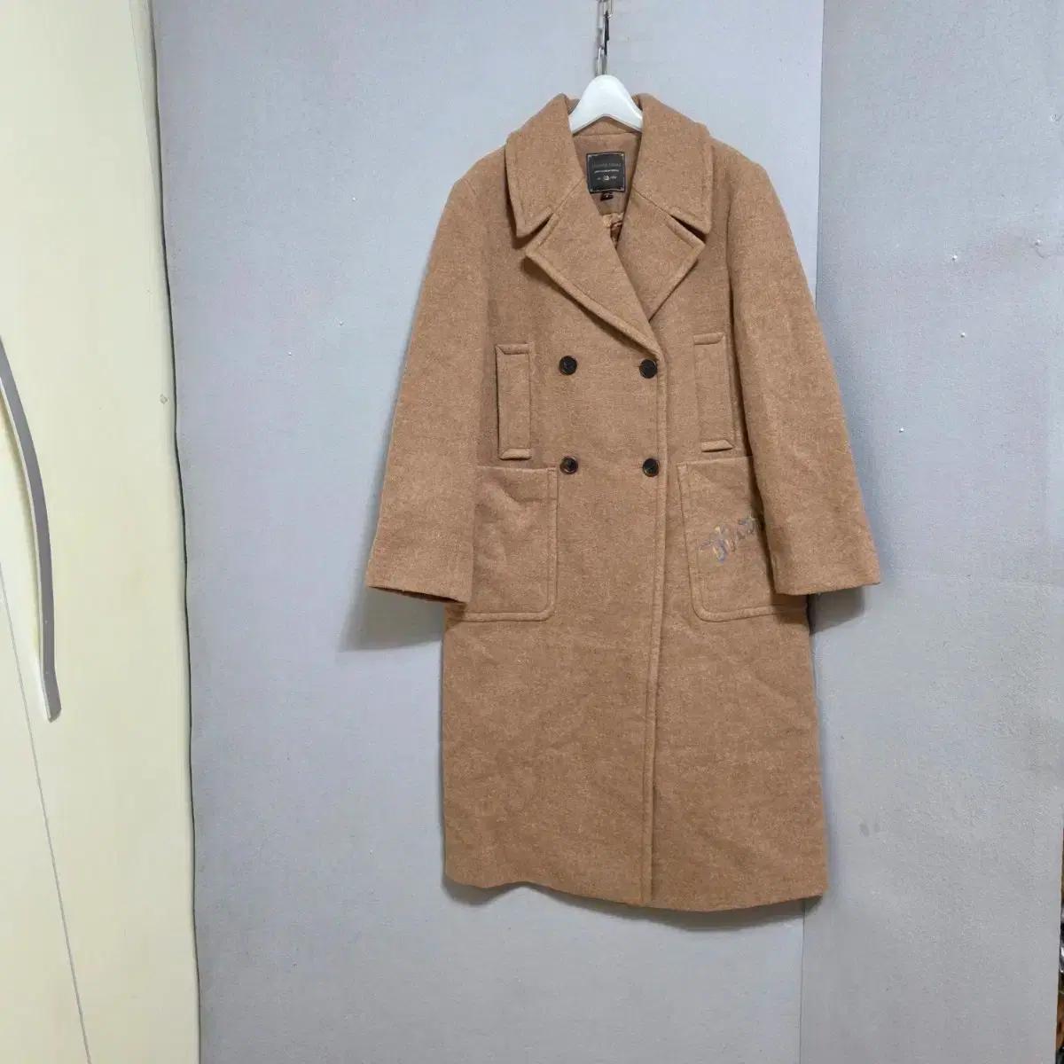 써스데이아일랜드 더블단추 코트 M  n1506   애슐리상점