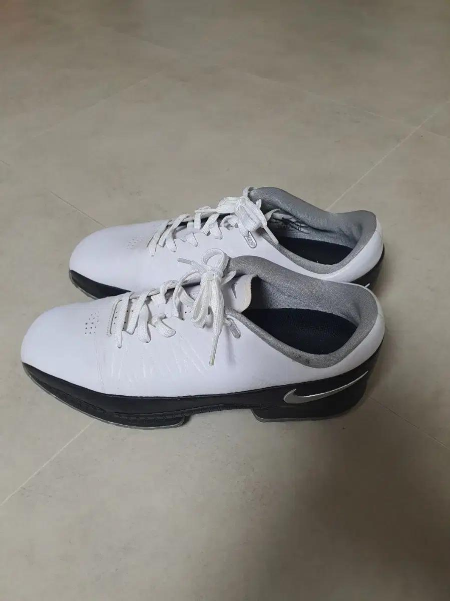 나이키 (285)스파이크 골프화