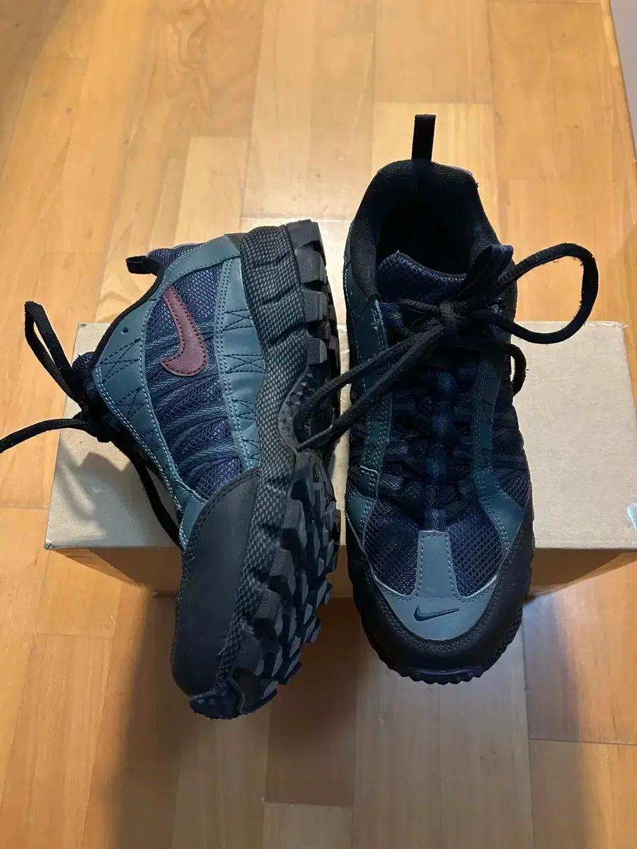 나이키 에어 휴마라 250사이즈