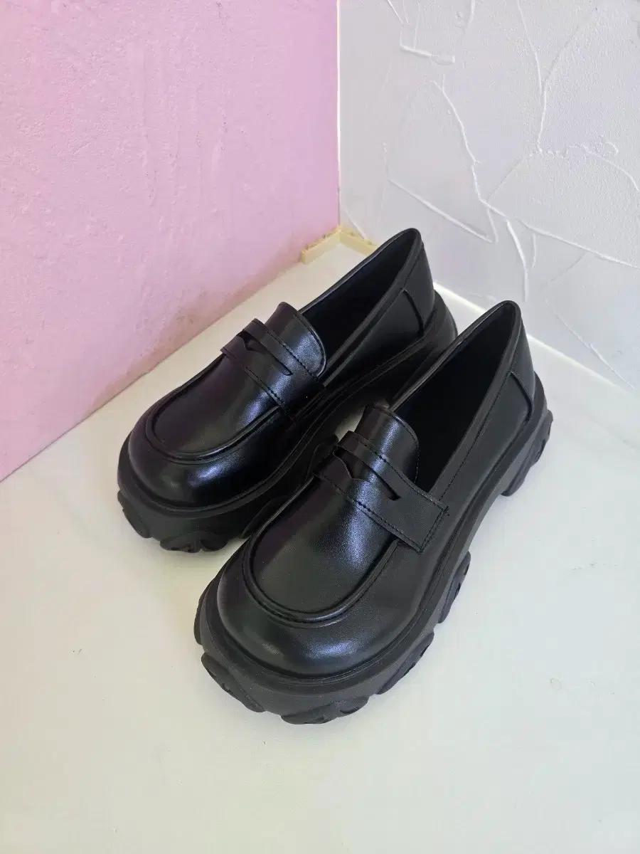294.(250mm)블랙 둥근코 통굽 로퍼 여성용