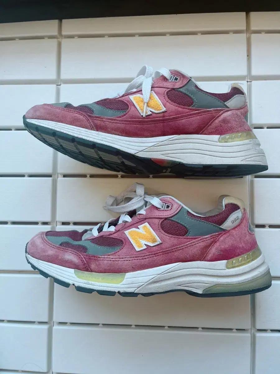 뉴발란스 992 퍼플 290사이즈