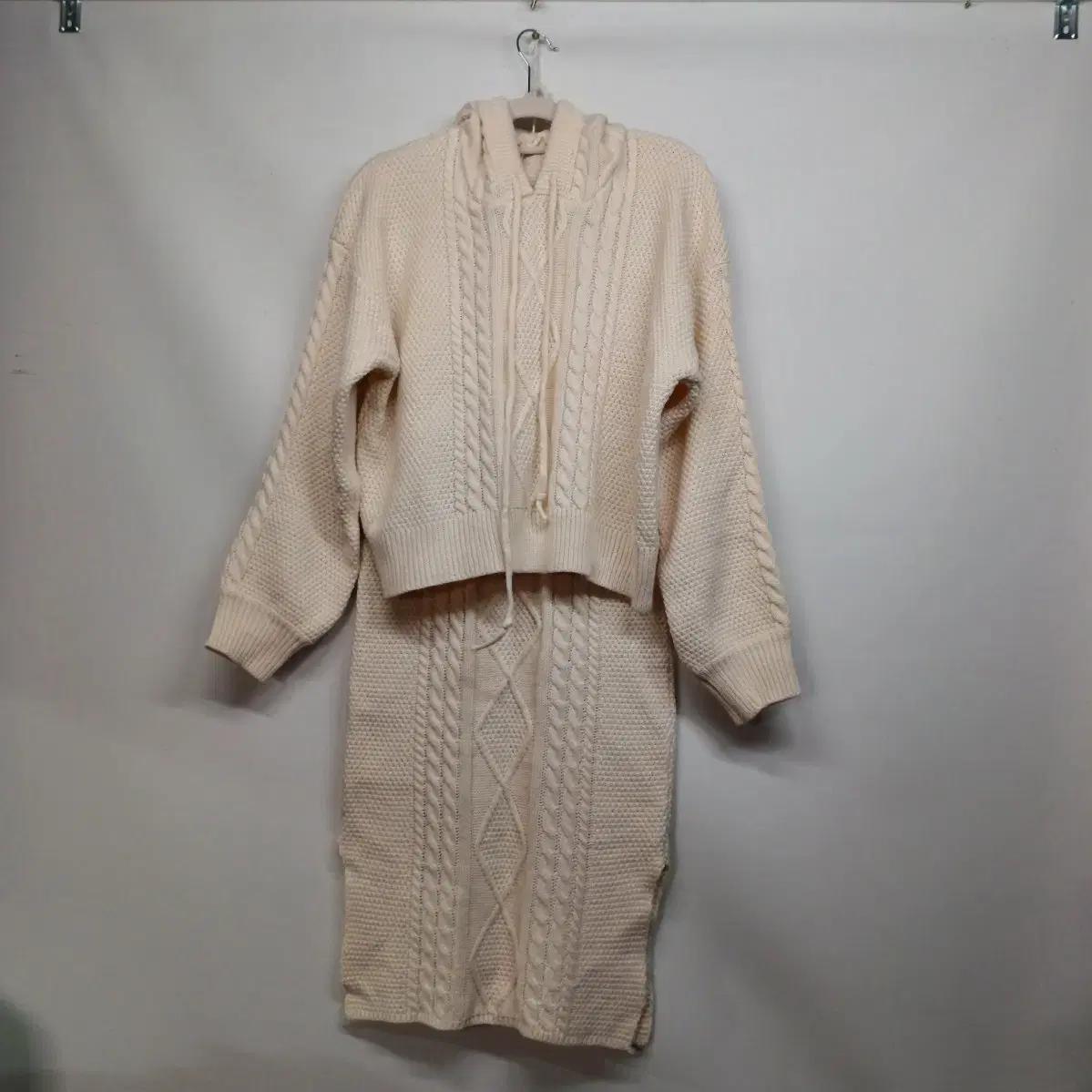 아이보리 니트 후드 스커트 세트95~100사이즈 가을겨울 511093