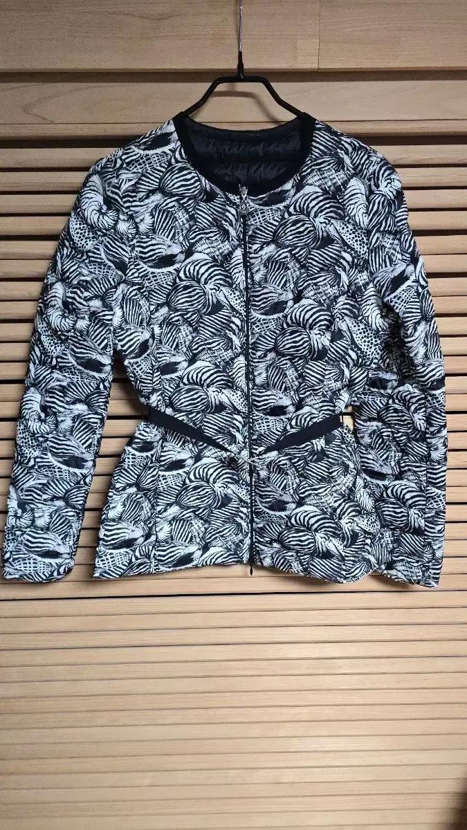 [정품] 몽클레어 경량 구스다운 자켓