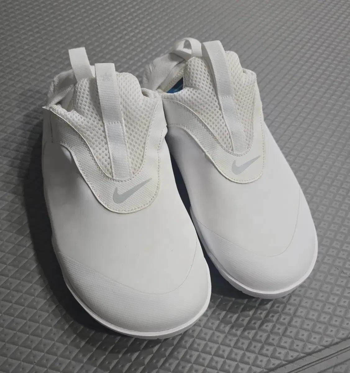 나이키 줌 펄스 250mm (새상품)