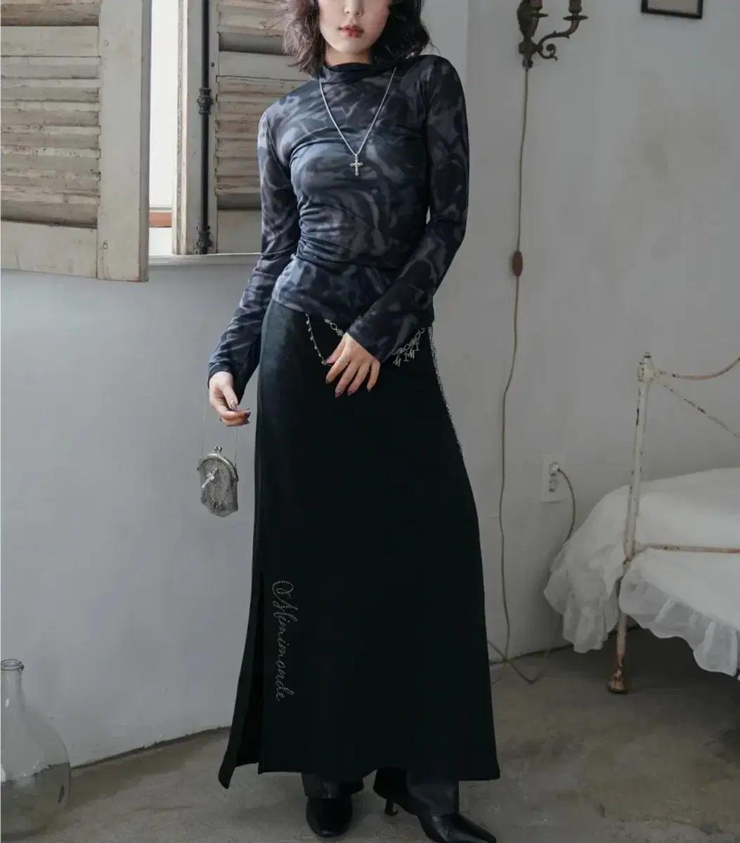 미미몽드 Studded maxi skirt 스터드 맥시 스커트