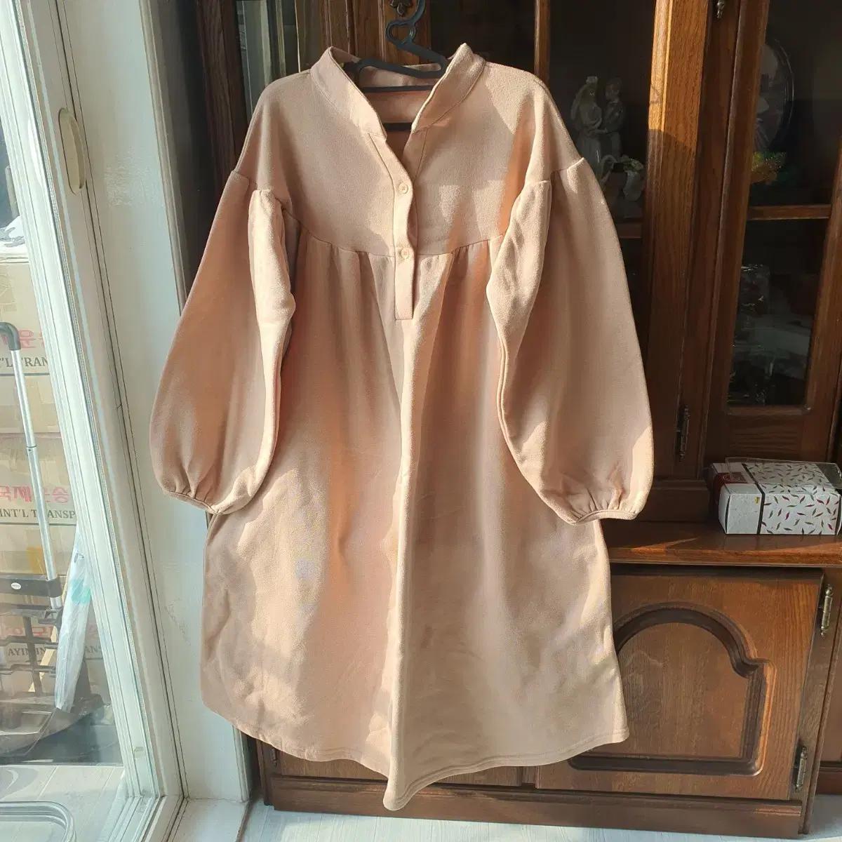 기모 롱 원피스 베이지 셔링 헨리넥 맨투맨 빅사이즈 임부복 임산부 아이보