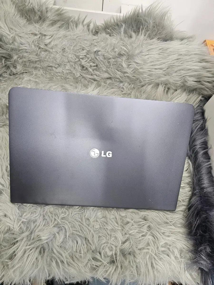 lg그램 15인치 i5 5세대 램 8기가 256기가