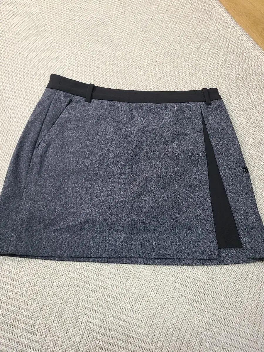 M)PXG 애슬레타 그레이 플리츠 스커트