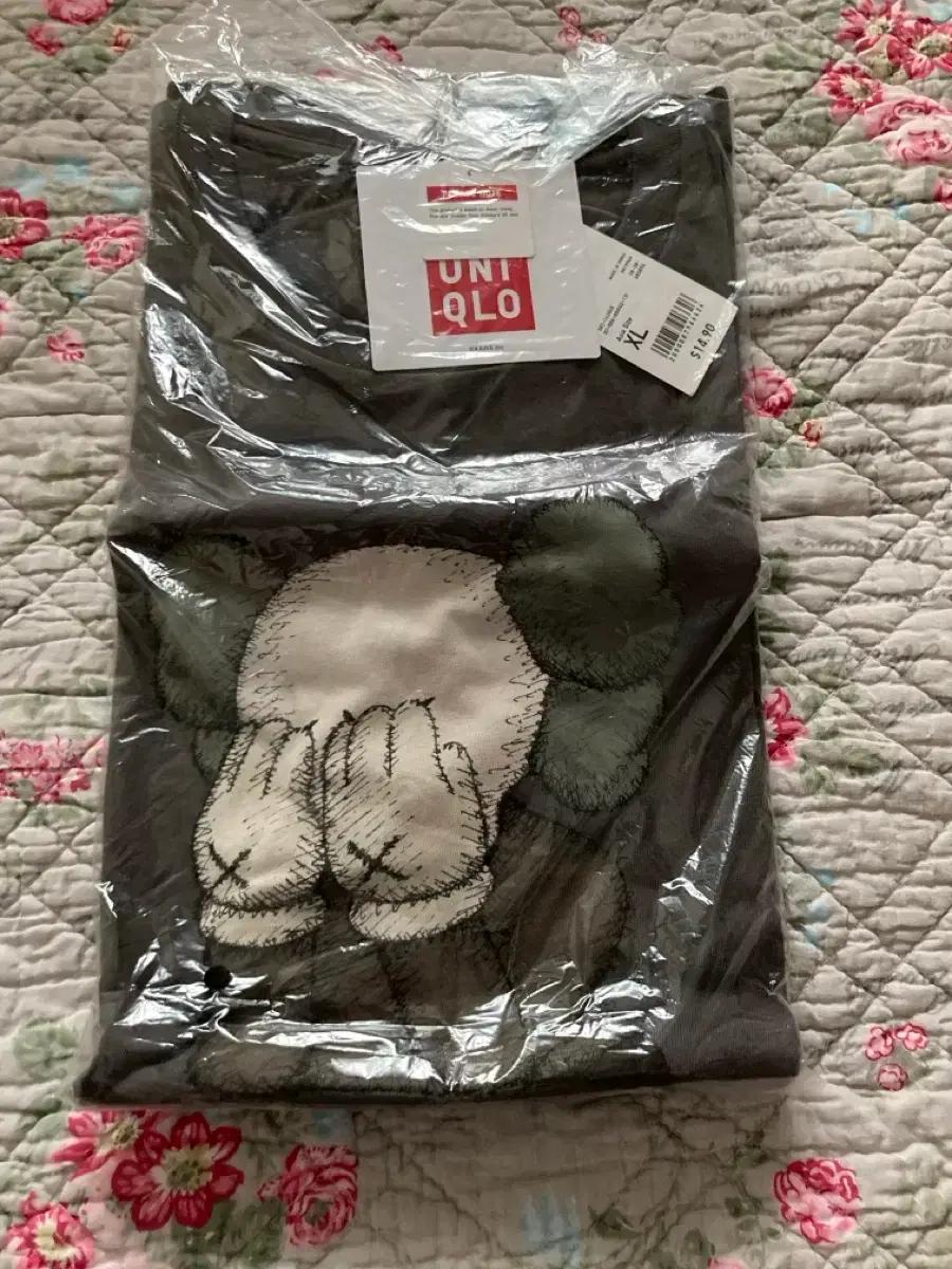 초판 카우스 Kaws Uniqlo 유니클로 반팔 티셔츠 XL 일괄
