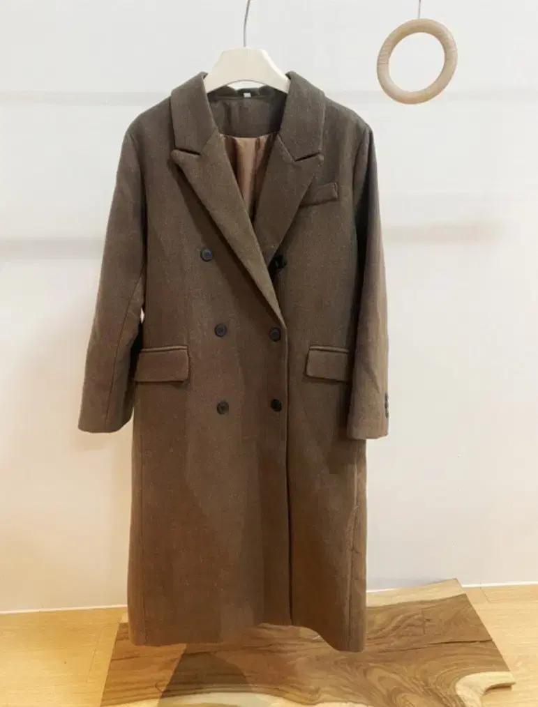 모직 롱 더블코트