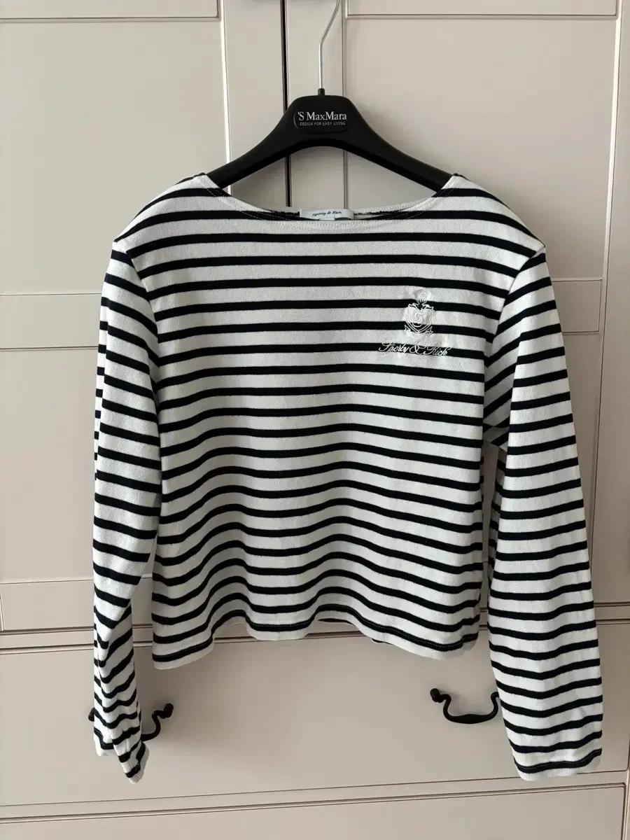 스포티앤리치 스트라이프티셔츠 긴소매 sportyandrich 줄무늬티셔츠