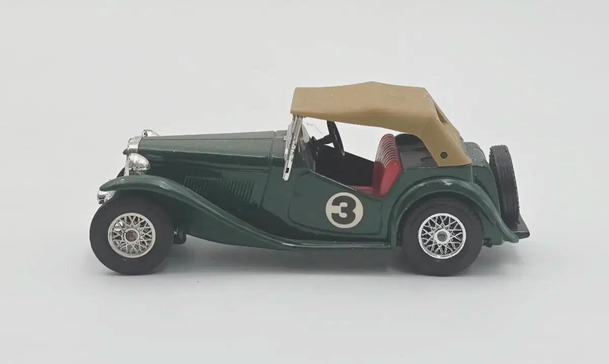 영국 lesney 1945 mg tc 장난감 자동차