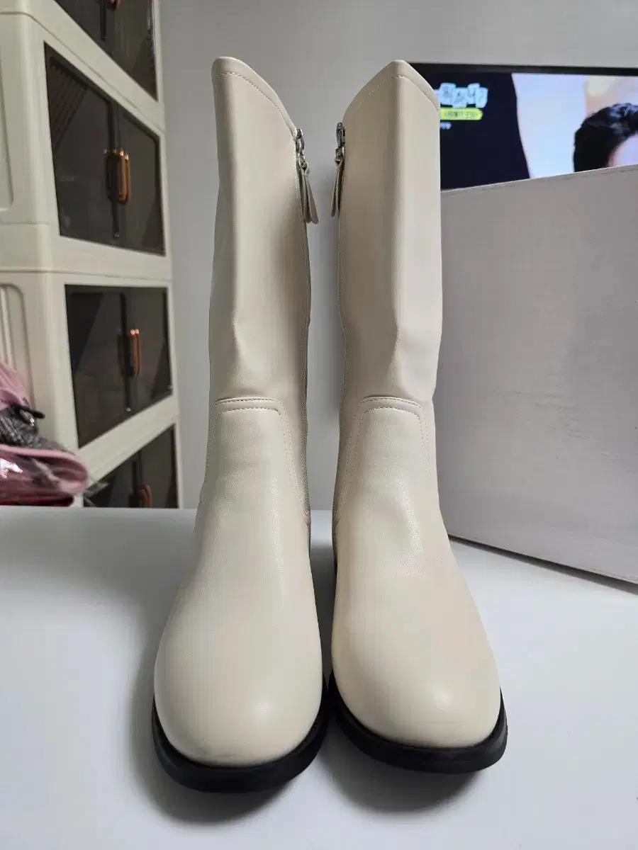 아이보리 레더 롱 부츠 235