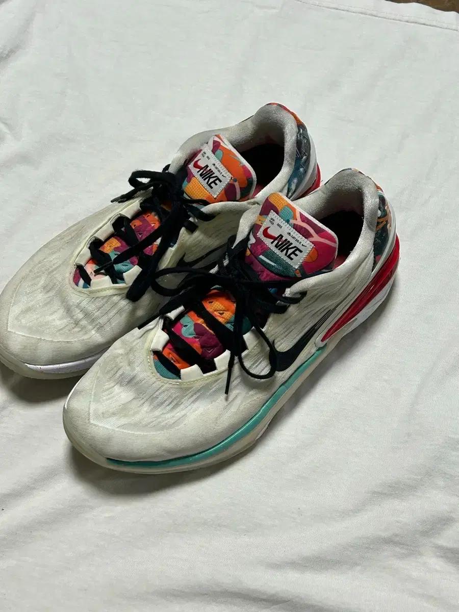 [300] 나이키 에어 줌 GT 컷 2 EP 서밋 화이트 농구화