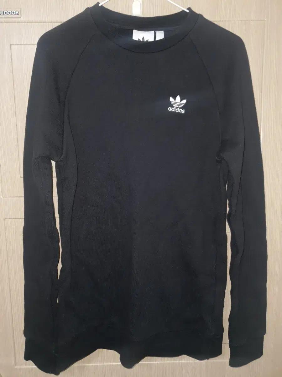 아디다스 블랙 맨투맨 티셔츠 XS