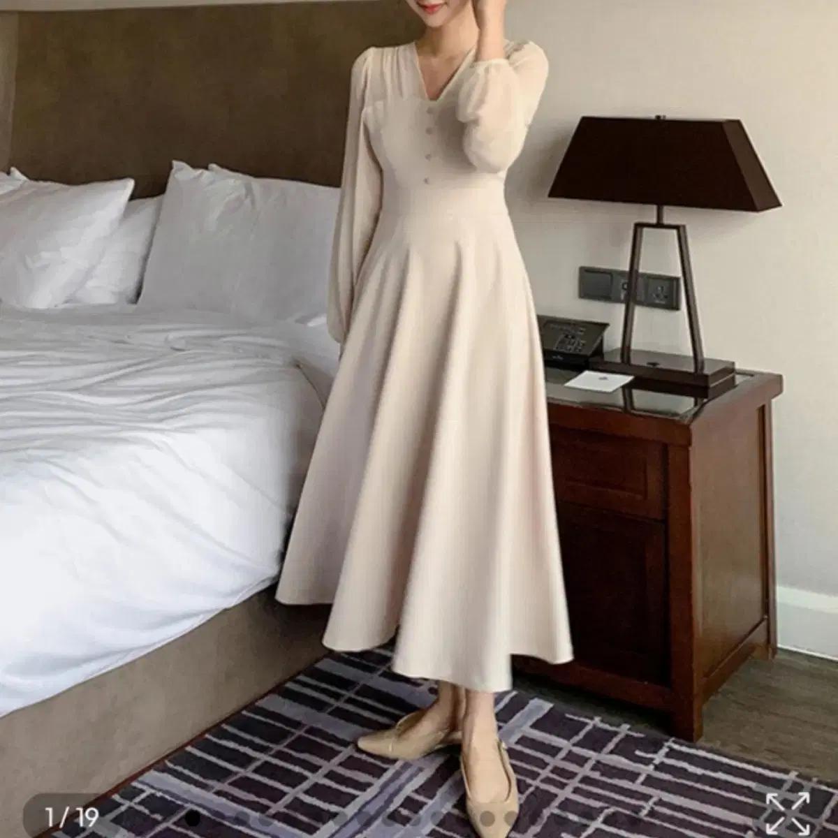 아뜨랑스 쉬폰 롱 원피스 베이지