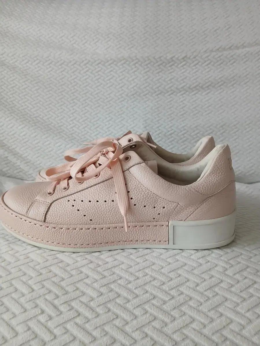 슈콤마비 스니커즈 운동화265(실측255~260추천)2만원 상태최상