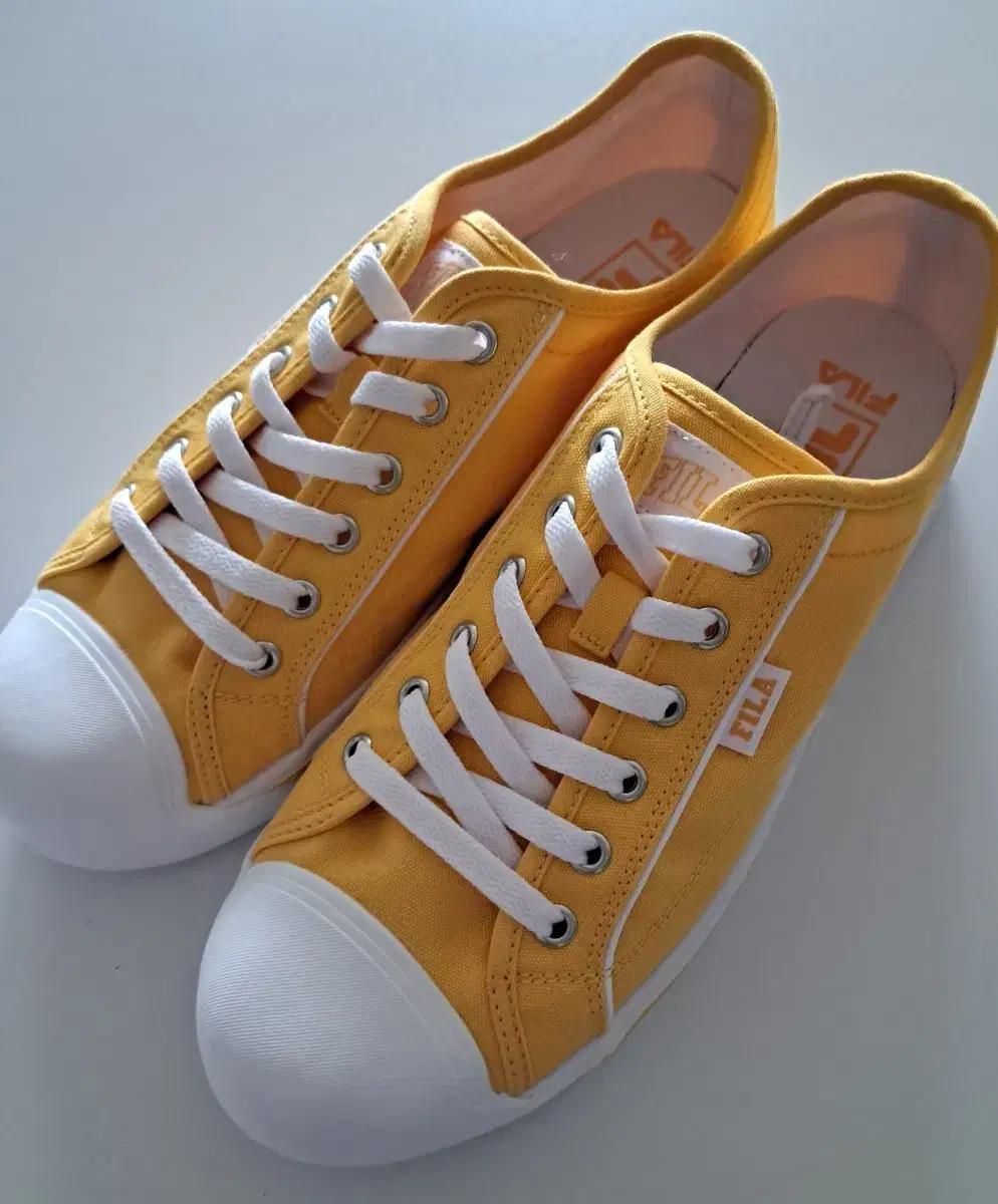 휠라 남자 스니커즈 280사이즈 새상품 판매합니다!