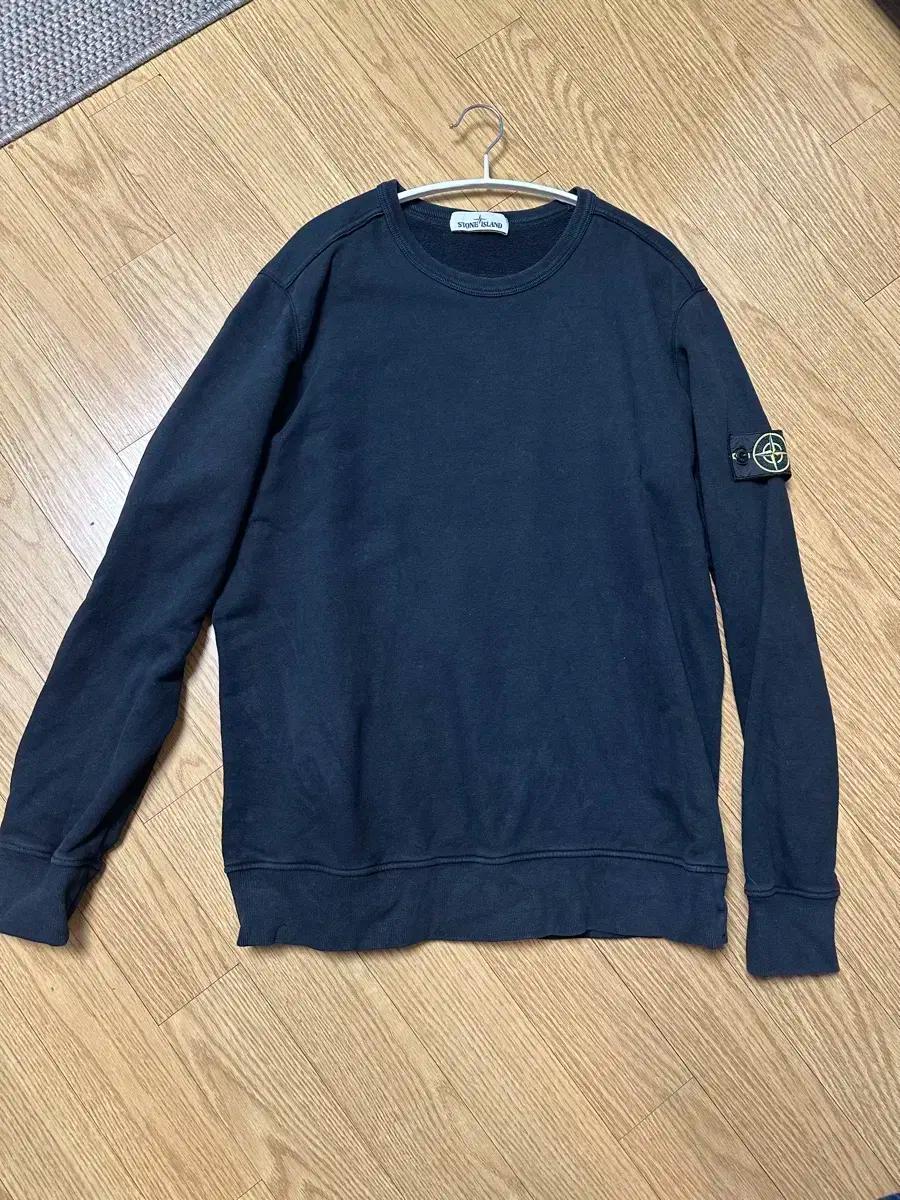 스톤아일랜드 맨투맨 블랙 l