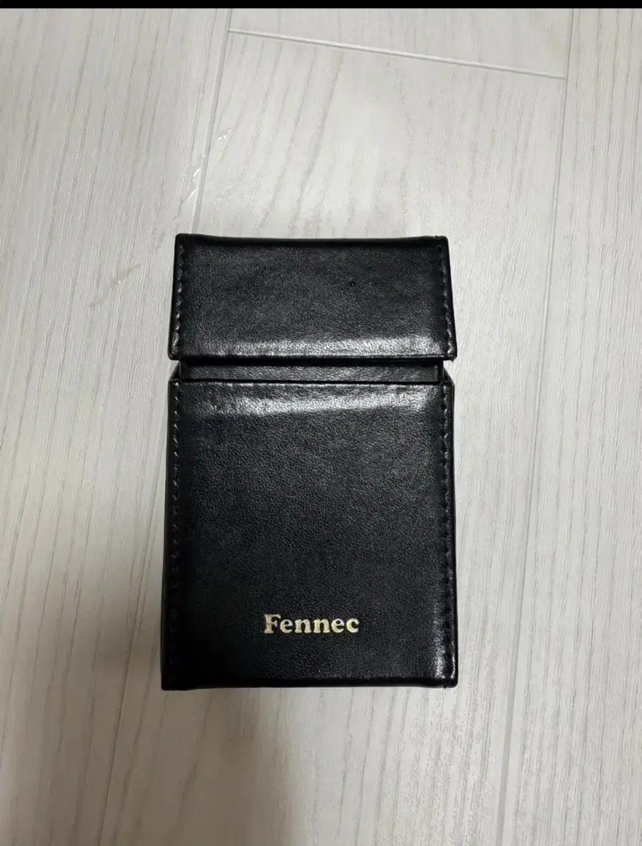 Fennec 페넥 블랙 케이스 팝니다.