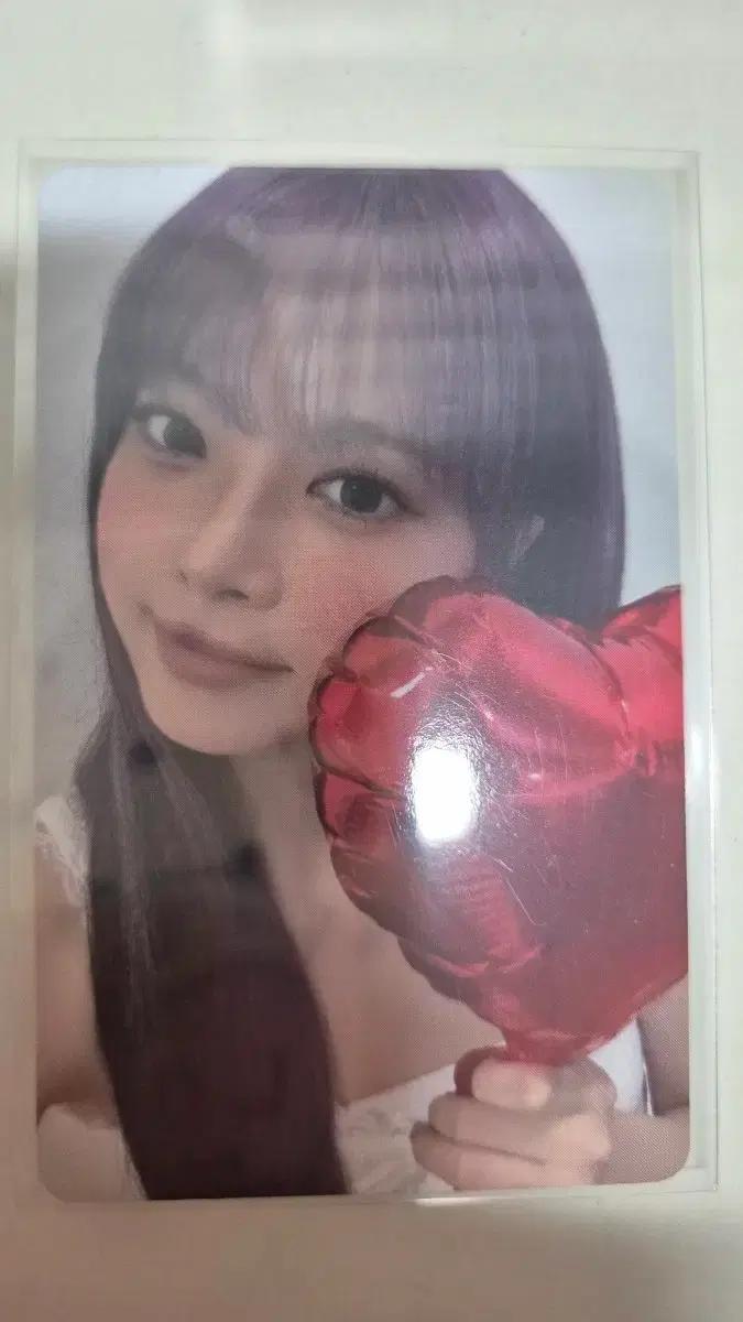 르세라핌 홍은채 이지 위버스 특전 포카