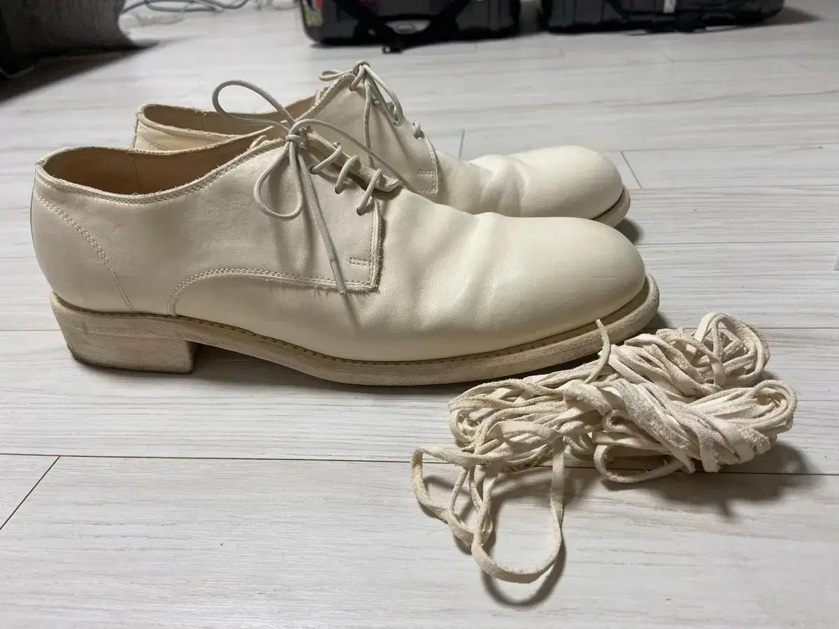 구이디992 화이트 43사이즈