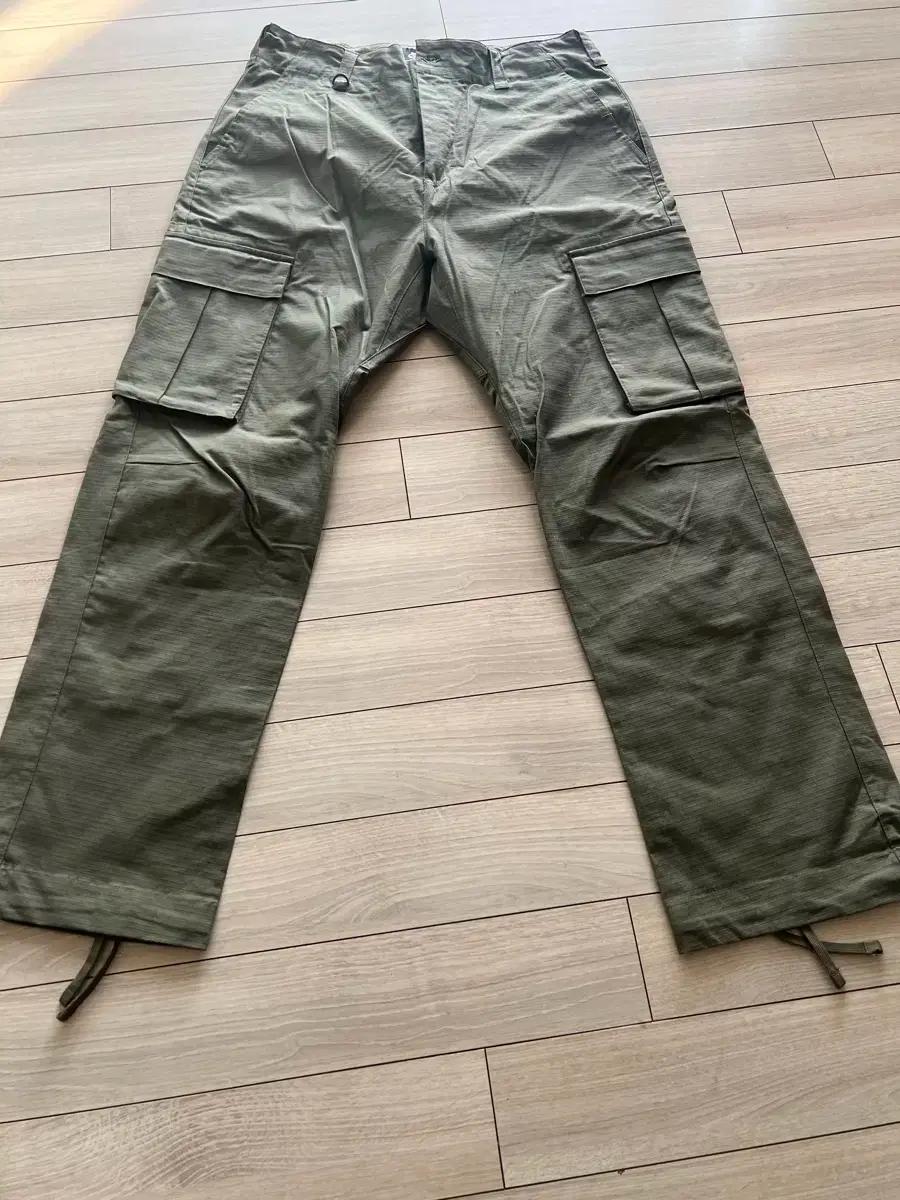 나이키 SB 카고 바지 M (30) 카키(새상품)