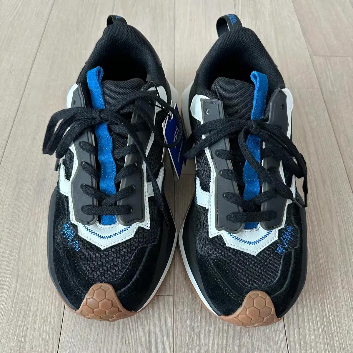 자라 아더에러 스니커즈 EU38 새상품