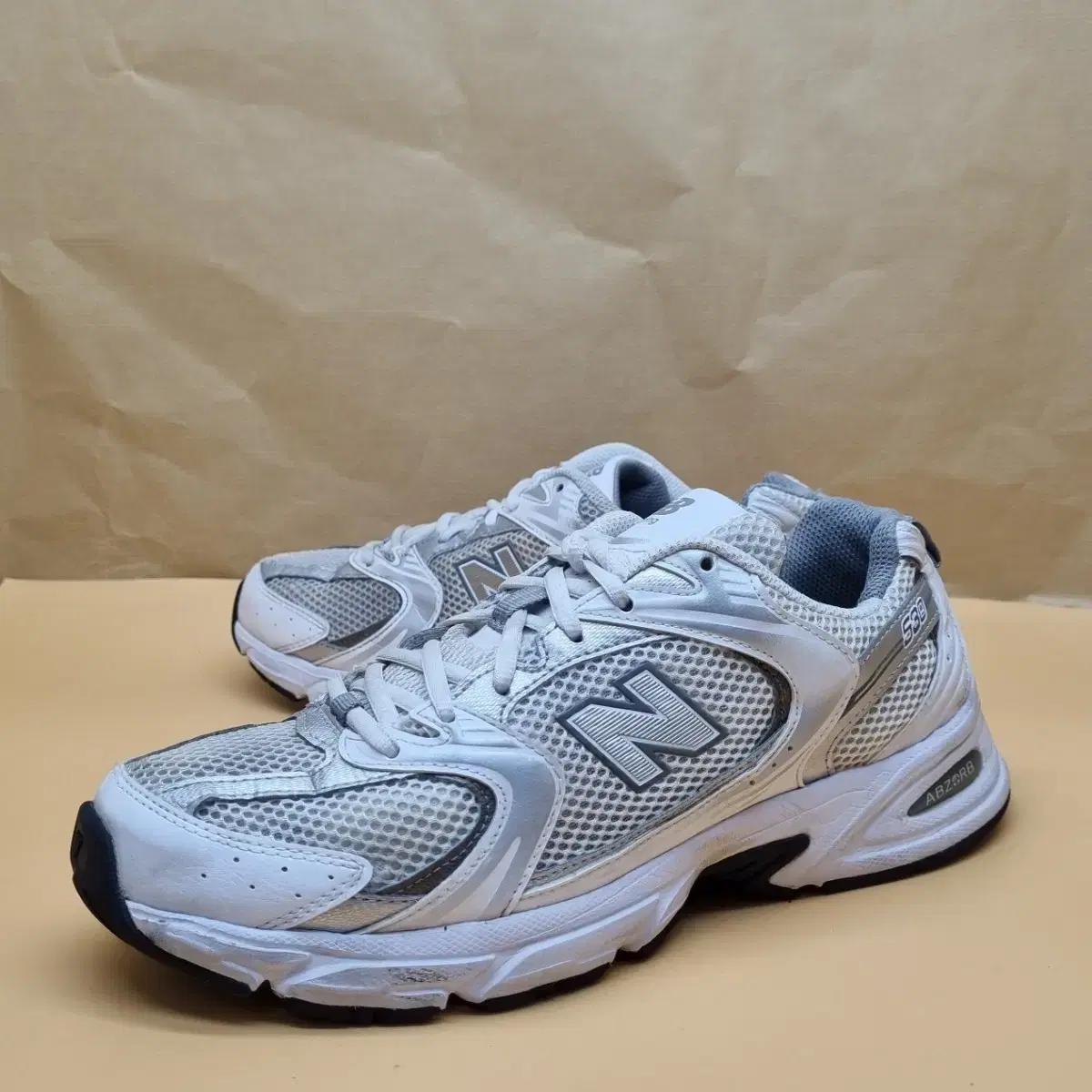 뉴발란스 530 화이트 실버 남성운동화270