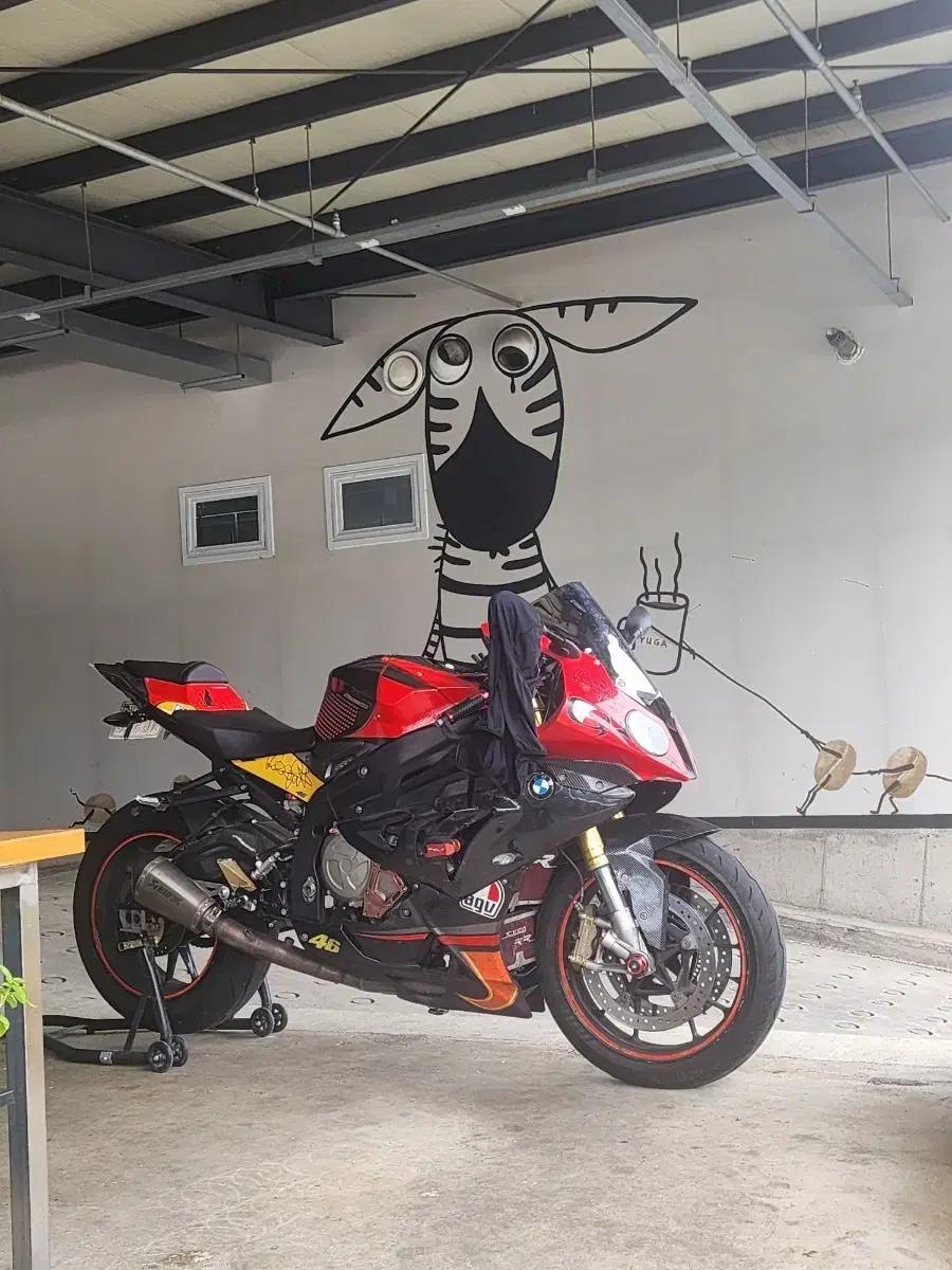 BMW S1000RR 오토바이 카울 팝니다.