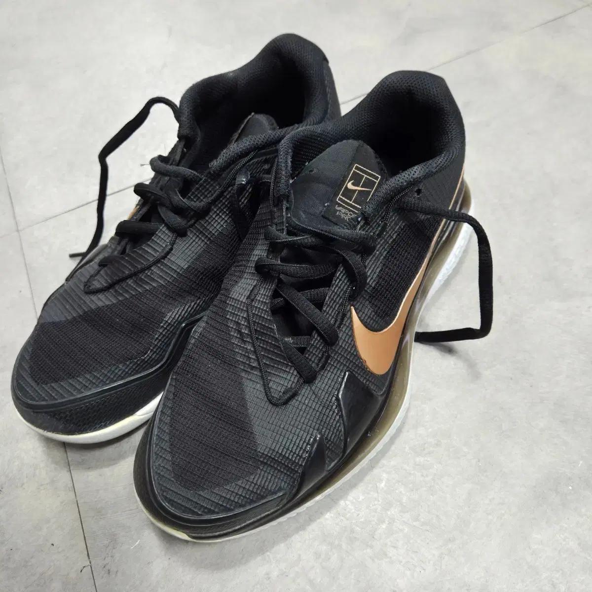 나이키 코트 에어 줌 베이퍼 프로 테니스화 245