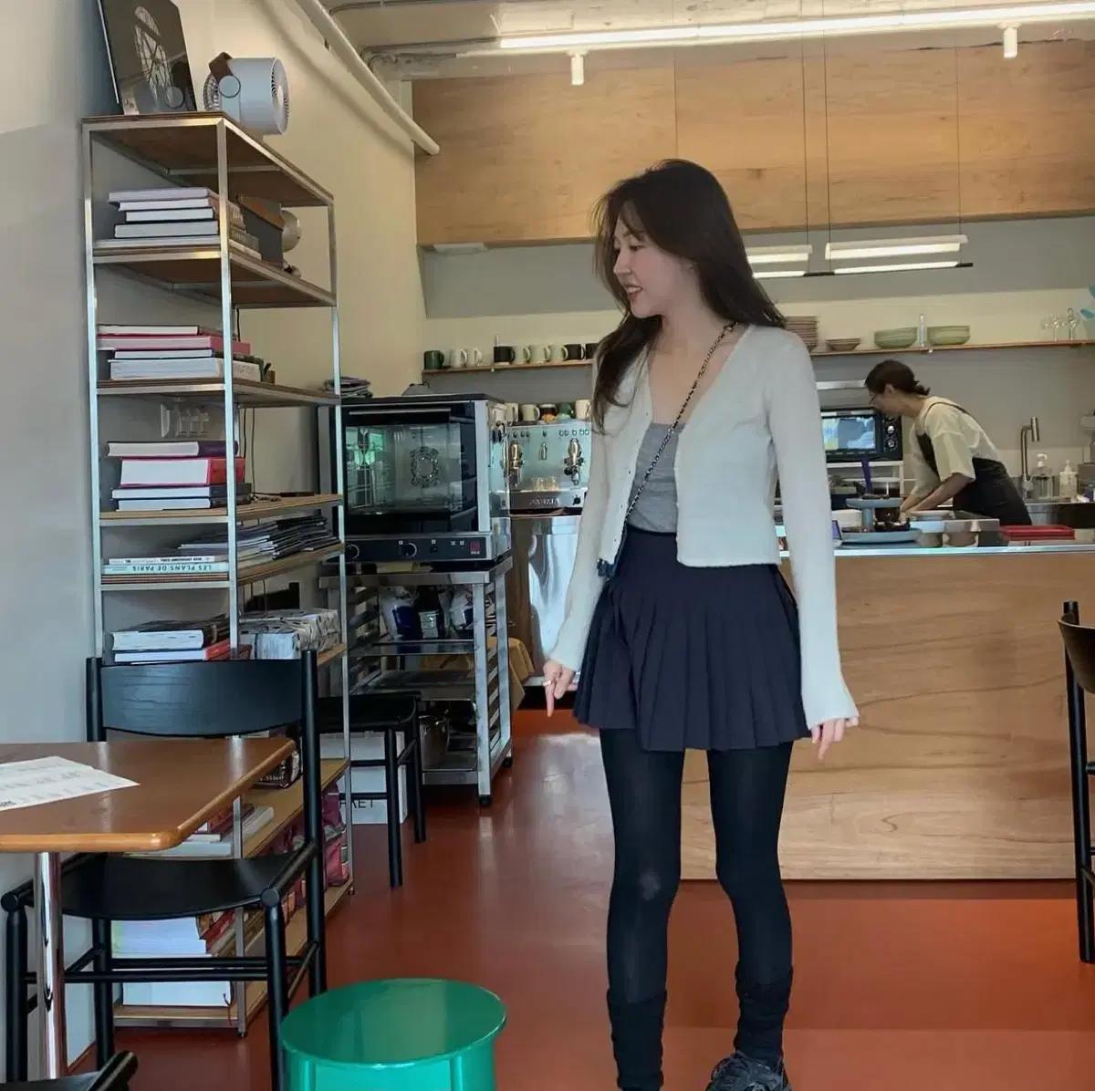 타낫 타이 버튼 플리츠 스커트 차콜 M tannat