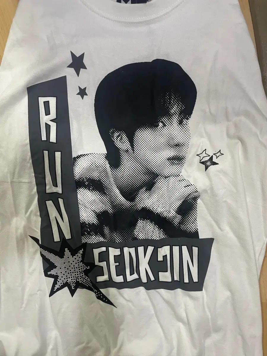 BTS 방탄 석진 JIN 런석진 S/S T-shirt (White)