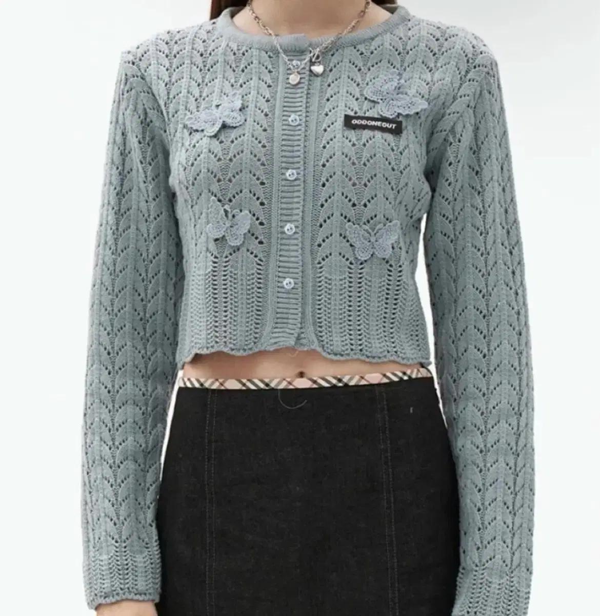 오드원아웃 크롭 니트 가디건