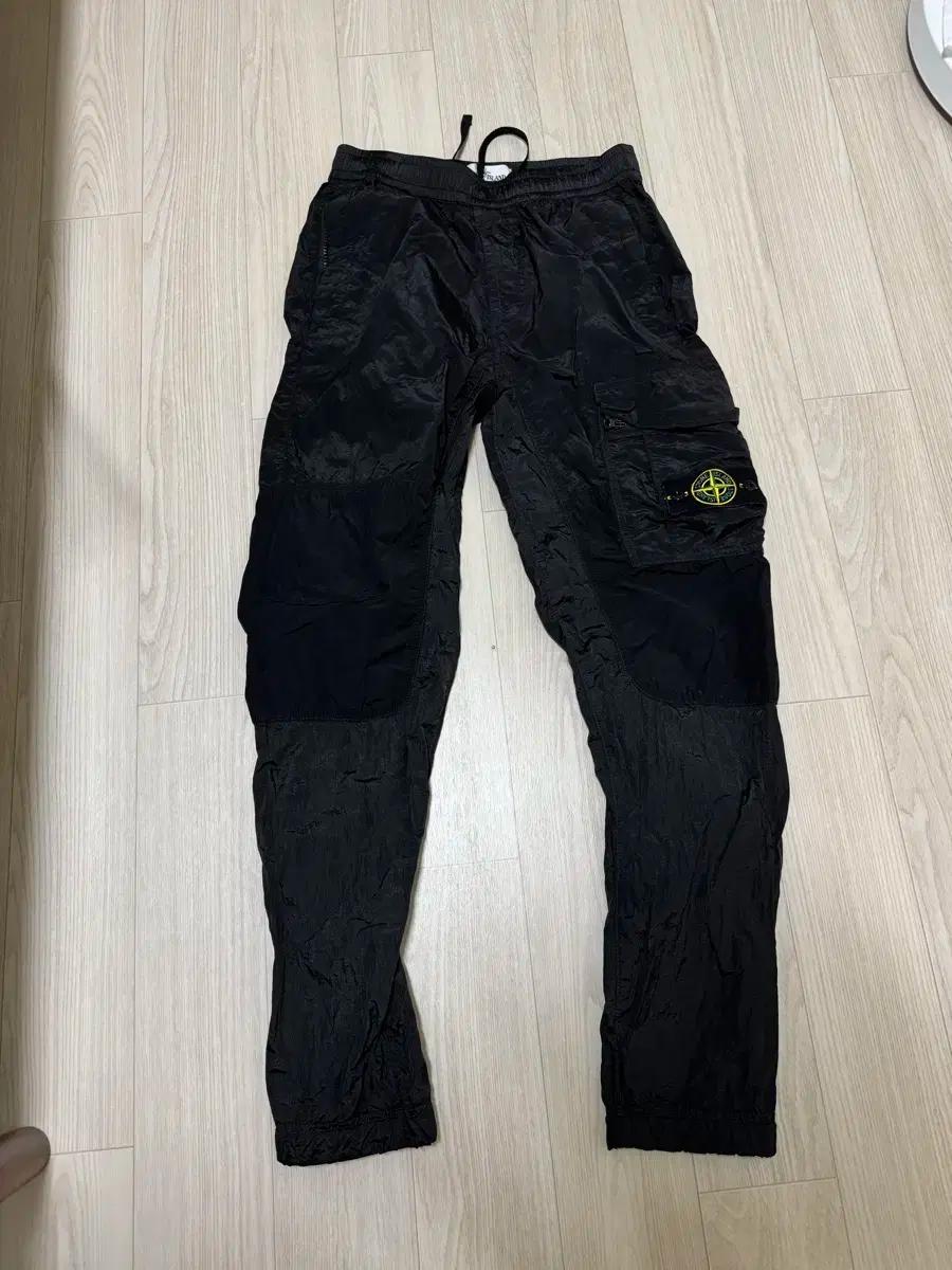 스톤아일랜드 나일론 조거팬츠 28사이즈