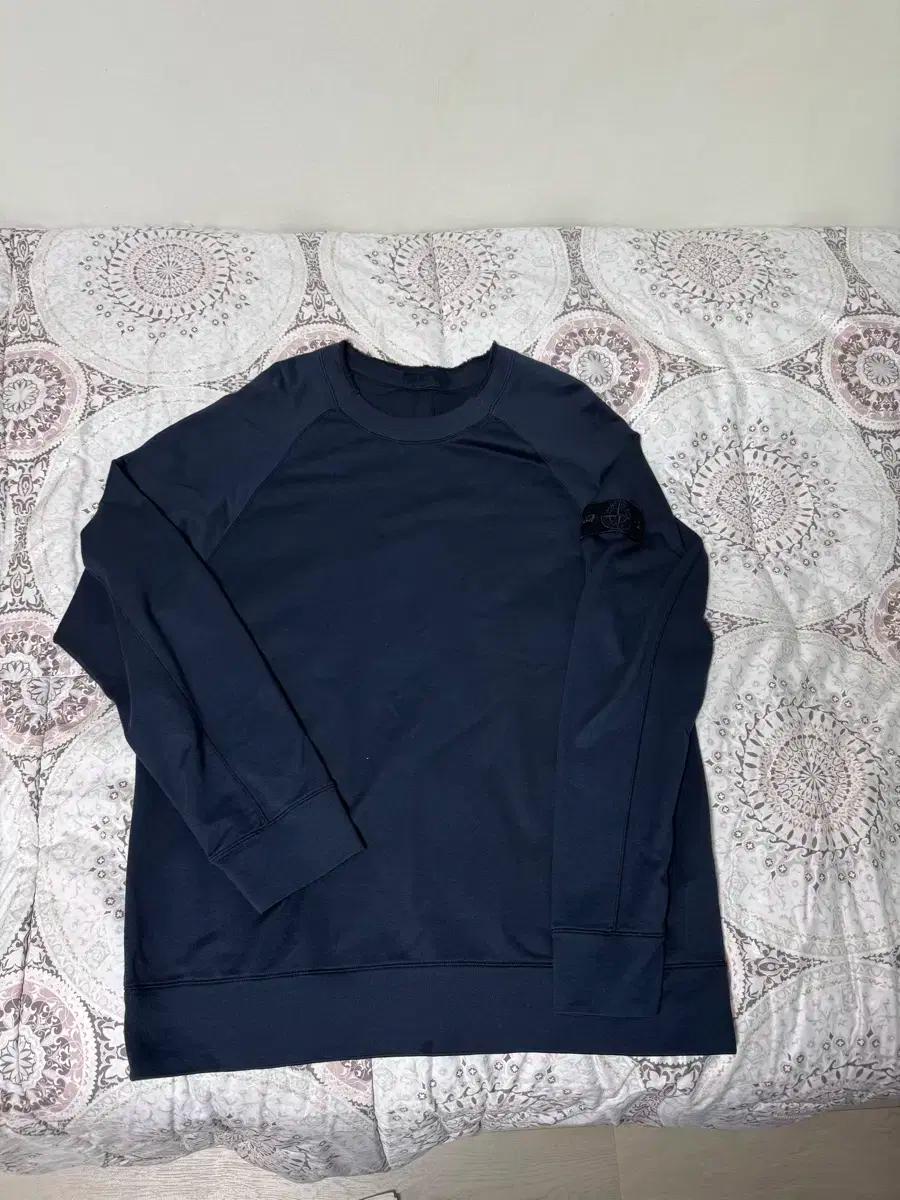 스톤아일랜드 고스트피스 맨투맨 24시즌