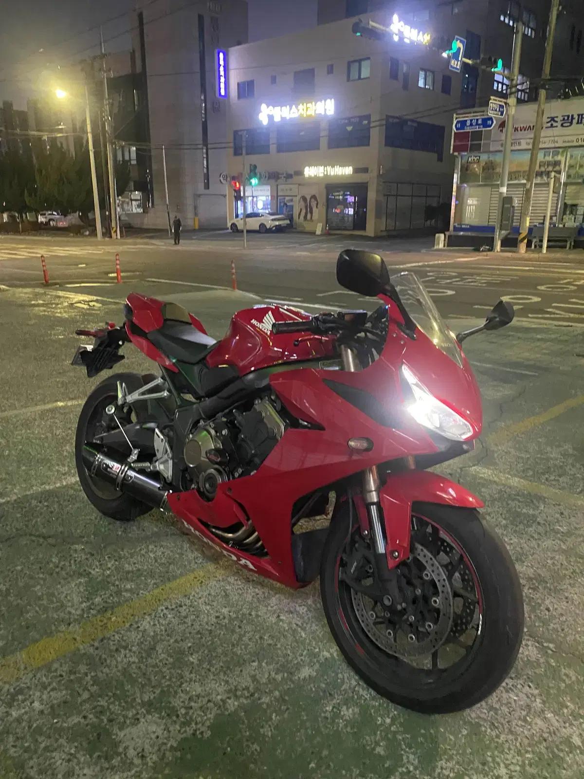 대차o 풀배기 혼다 cbr650r 2xxxxkm 요시무라 팝니다.