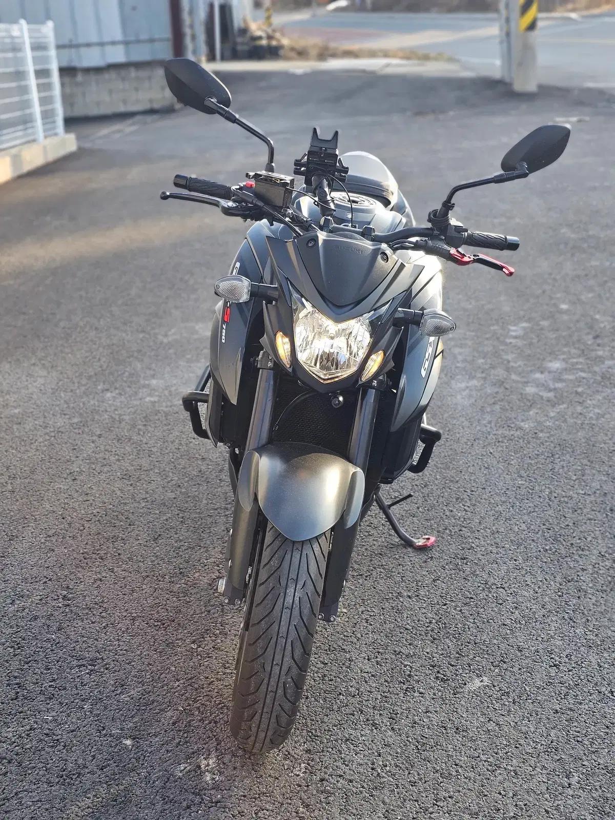 스즈키/S750/21년식/3@@@@km/680만원/상태S급