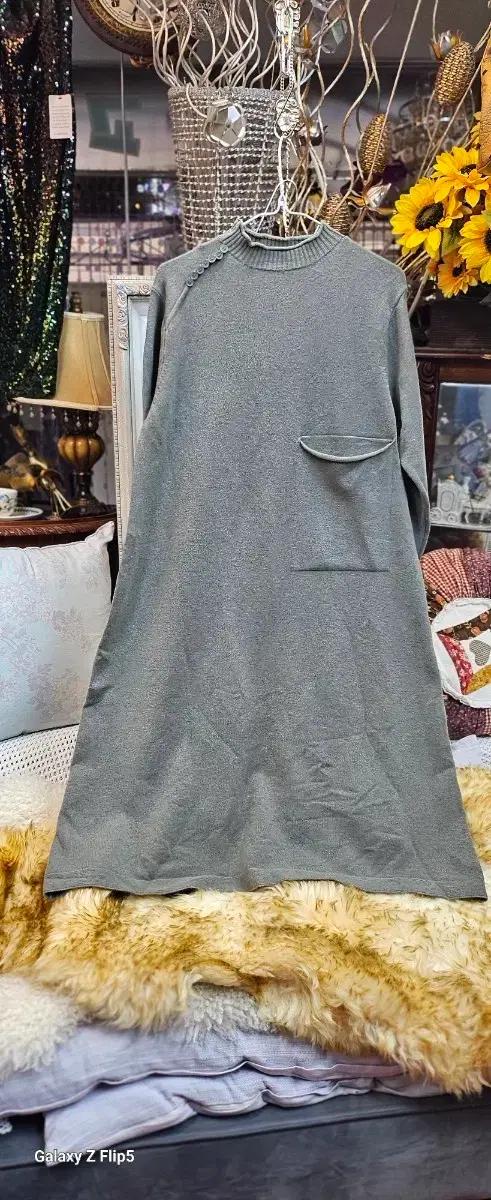 모크넥 포켓 롱 니트 원피스