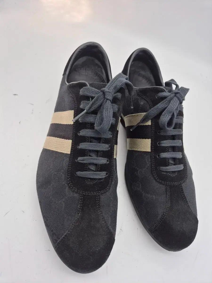 구찌 GG 블랙 스웨이드 스니커즈265 사이즈