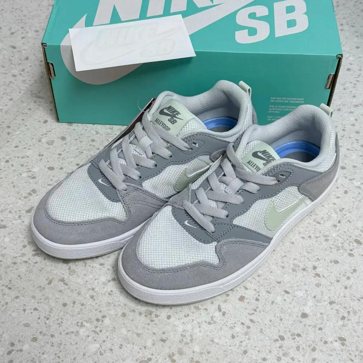 나이키 SB 알리웁 그레이 스니커즈 240