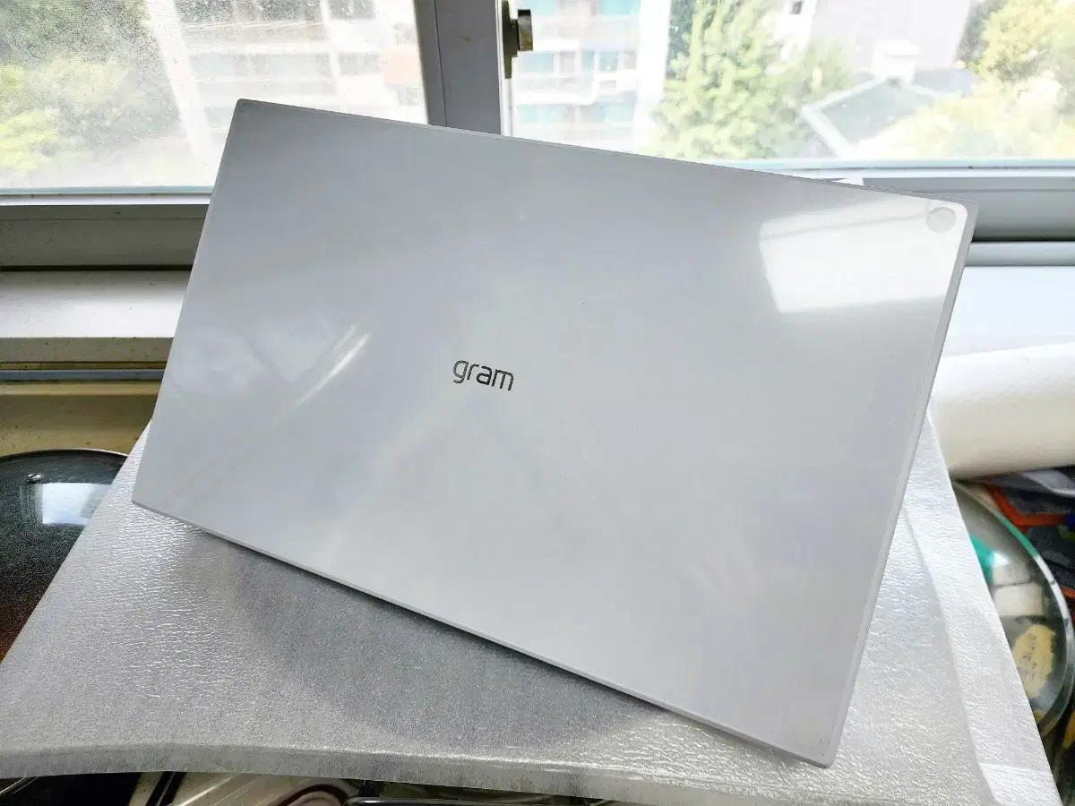 고성능 24년 13세대 LG 그램 12코어+ i5 16GB 윈11 셋트풀
