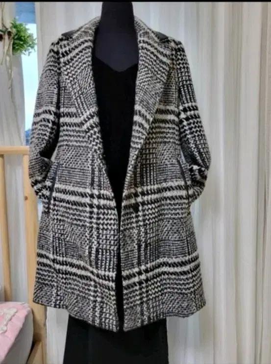 비키 체크무늬 모직 롱코트 77