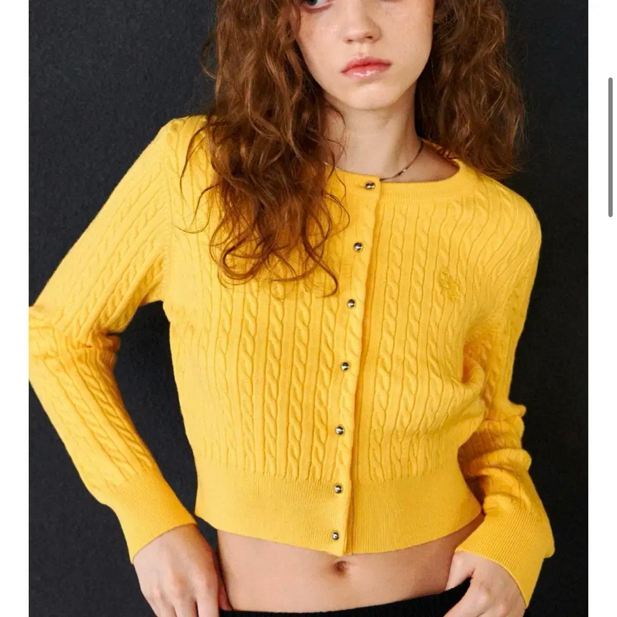 제너럴아이디어 꽈배기 니트 크롭 가디건