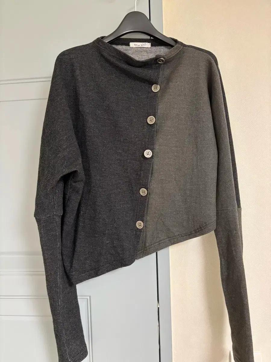 TENSE DANCE 코튼 비대칭 가디건