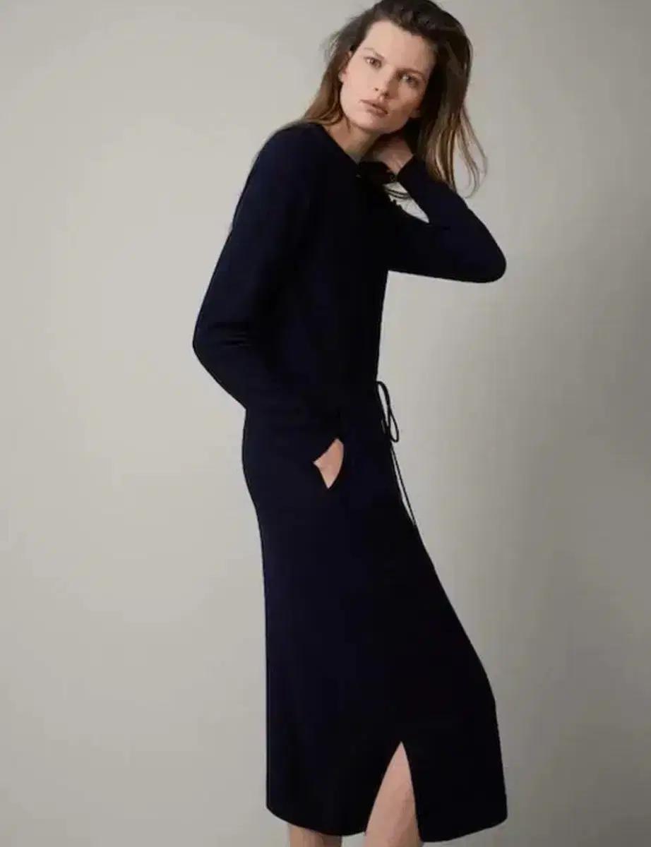 마시모두띠 울 캐시미어 드로우스트링 니트 롱원피스 라운드넥 네이비