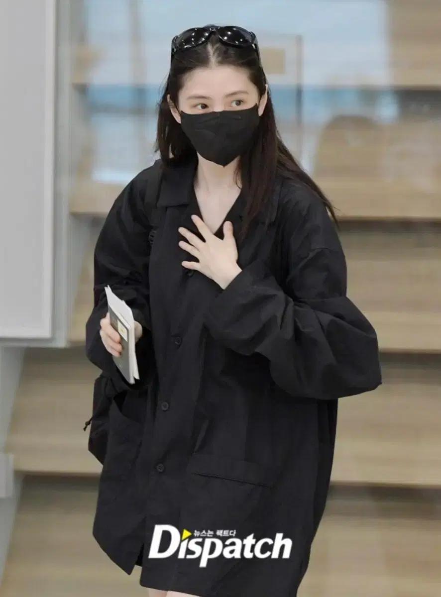 발렌시아가 오버핏 셔츠 한소희