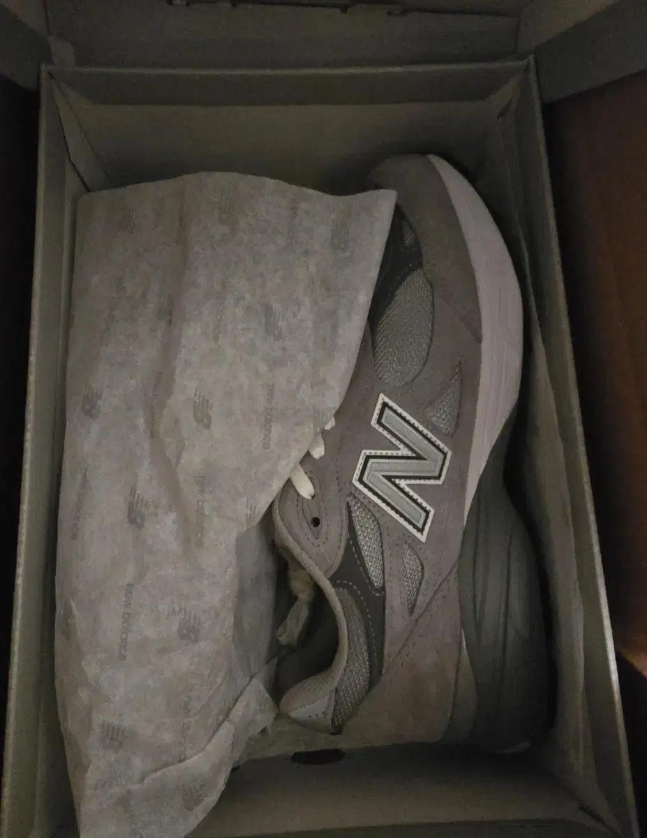 새상품 뉴발란스 990v3 그레이 280 사이즈