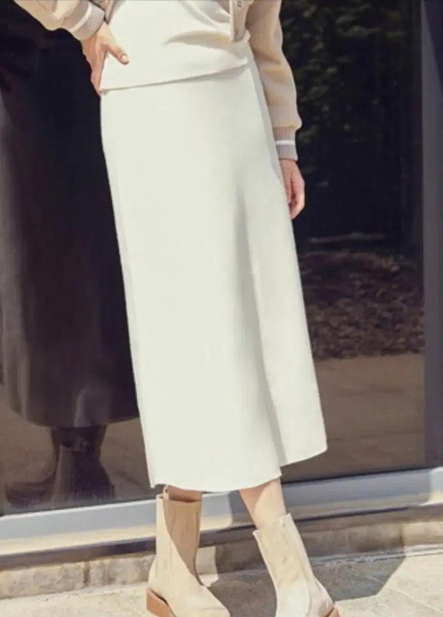 탑텐 소프트 A 라인스웨터스커트26사이즈