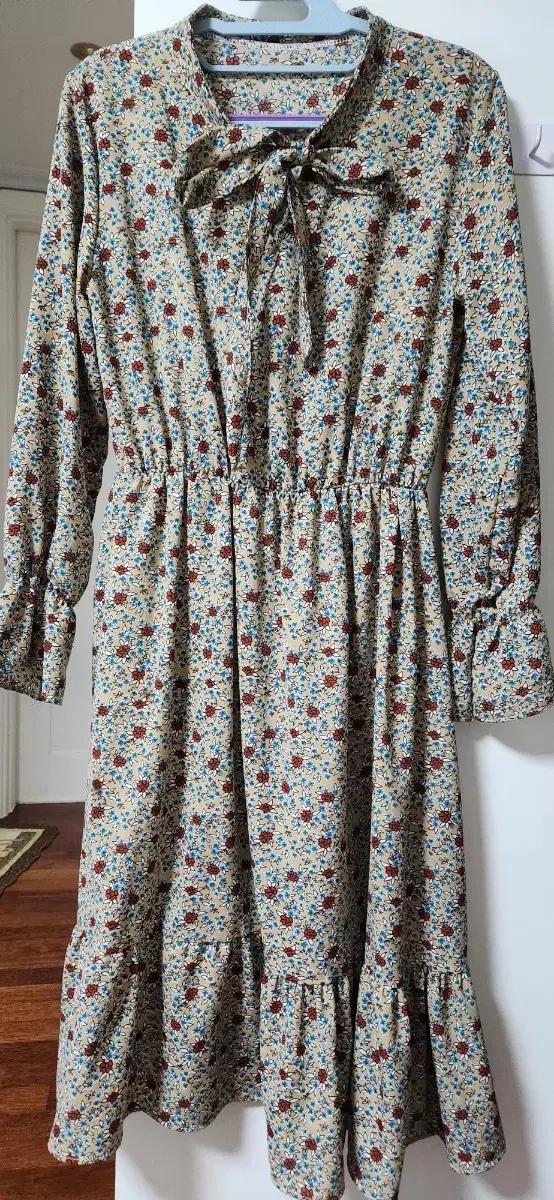 잔꽃무늬 롱 원피스